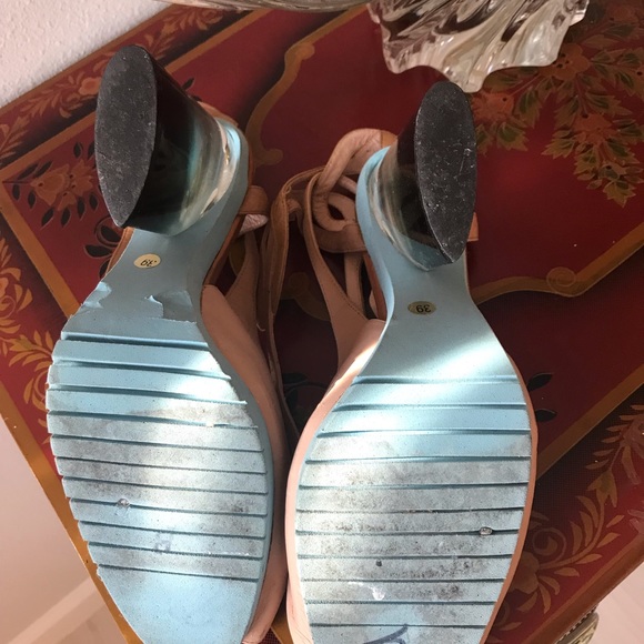 Authentic Fendi pink and blue leather ankle strap Plexi heel sandals size 39 - Picture 6 of 6